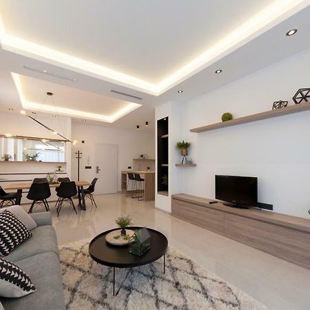 Apartamentos La Laguna II Luxury Apartments سيوداد كيسادا المظهر الخارجي الصورة